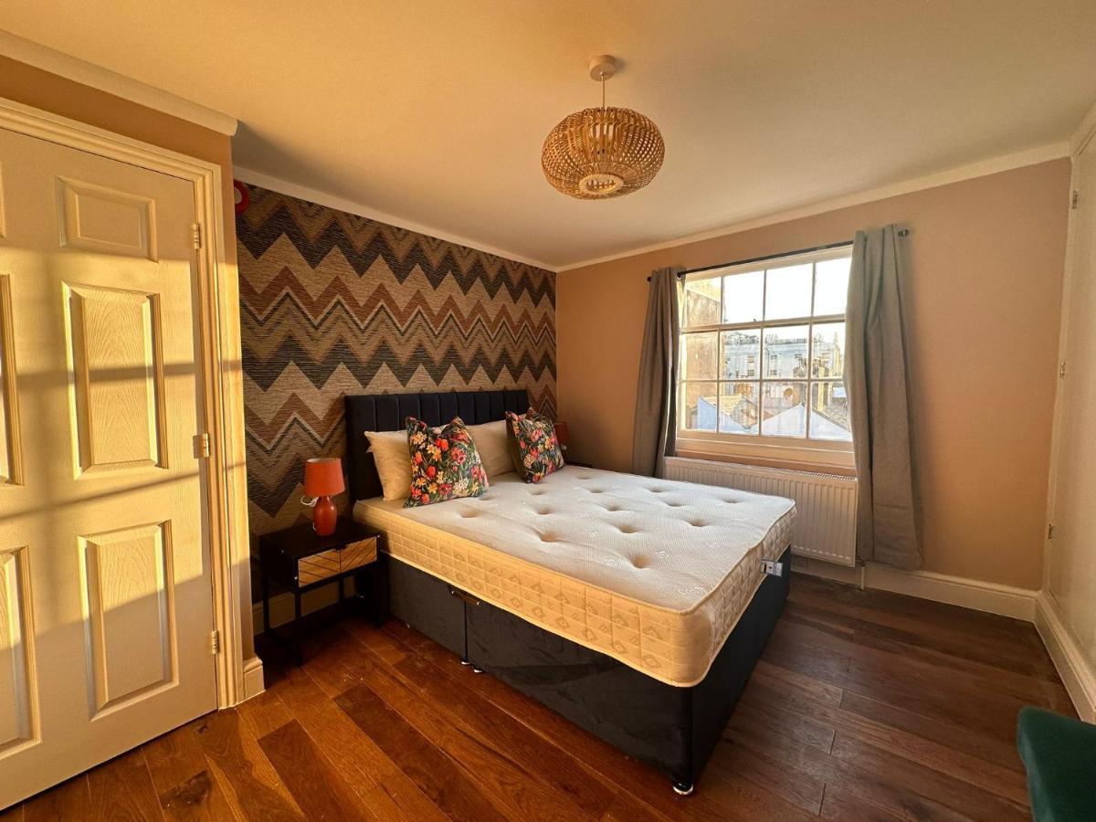 Funky 1 Bedroom Apartment Next To The Sea 브라이턴 외부 사진